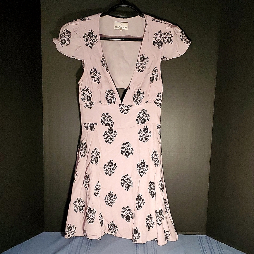 Sunday Best Lilac/Purple Floral Fit & Flare Cut-Out Back Cap Sleeve Dress - Sz 0